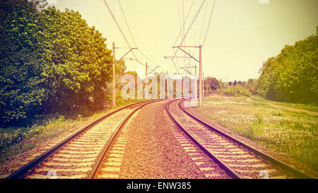 Vintage Retro-gefilterte Bild der Railroad tracks, alte Film-Effekt angewendet. Stockfoto