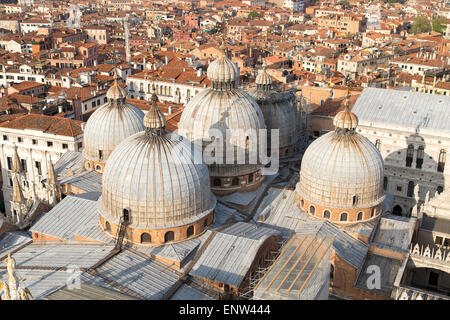 Venedig-Luftbild von Blick über Basilica di San Marco Dachansicht in San Marco Platz Stockfoto