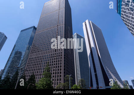 Sompo Japan Nipponkoa Head Office Building, von Yoshikazu Uchida und Shinjuku Nomura Gebäude Stockfoto