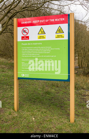 Warnschild Warnung bei Jumbles Country Park in Bolton Stockfoto