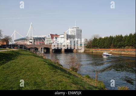 River Taff in Cardiff und Skyline Wales UK Stockfoto