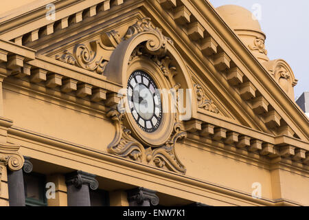 Die Uhr auf Flinders Street Station in Melbourne, Australien. Stockfoto