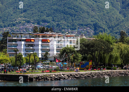 Ascona Seeufer mit Hotel Eden Roc im Hintergrund Stockfoto