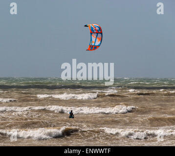 Kite Surfing Worthing Strand West Sussex UK Stockfoto