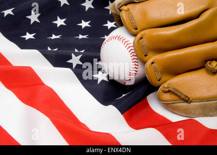 Baseball und Handschuh Stockfoto