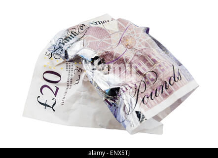 Britische Pfund-20-Pfund-Note vermasselt auf isolierten weißen Hintergrund. England-UK-Großbritannien Stockfoto