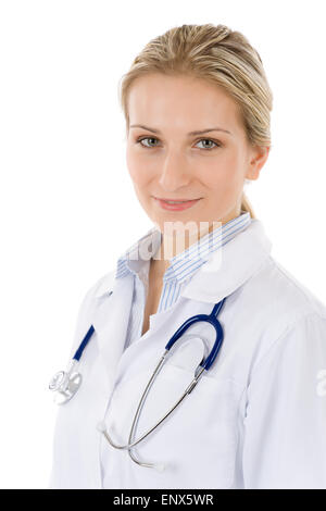 Junge Ärztin mit Stethoskop auf weiß Stockfoto