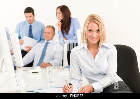 Business Team hübsche junge Geschäftsfrau Porträt Stockfoto