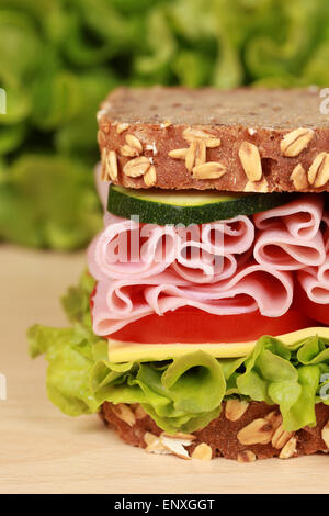 Brot dreiminütiges Mit Schinken Stockfoto