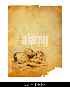 Grunge geschnitzt Postkarte mit Eiern zu Ostern feiern auf dem weißen Hintergrund isoliert Stockfoto