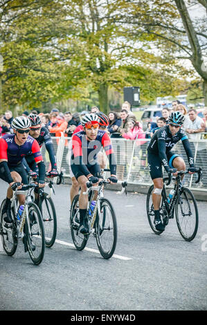 Finale Phase 2015 Tour de Yorkshire, Roundhay Park, Leeds, West Yorkshire, Team Sky zusammen beenden Stockfoto