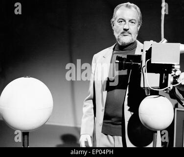 Professor Hoimar von Ditfurth in der Folge "Sirius" aus der ZDF-Reihe "Querschnitt" bin 15.01.1973. Stockfoto