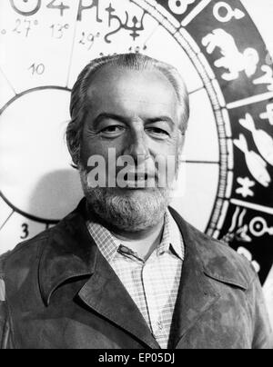 Professor Hoimar von Ditfurth in der Folge "Sterben Sterne Lügen Nicht" aus der ZDF-Reihe "Querschnitt" bin 14.11.1978. Stockfoto