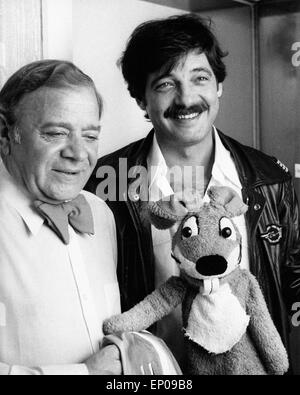 Arno Görke Und Hase Cäsar Empfangen Heute in der ARD Kinderserie Spaß Muß Sein Den Schauspieler Jürgen Pooch bin 13.07.1981 Stockfoto