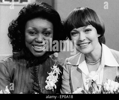 -Auch Elfi - Elftraud von Kalckreuth als Moderatorin Mit Gaststar Felicia Weathers in der ZDF-Sendung "Ihr Musikwunsch" bin 18.0 Stockfoto