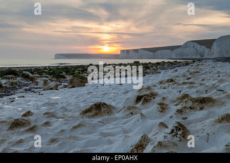 Sonnenuntergang am Birling Gap, East Sussex, England. Stockfoto