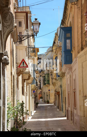 typische Straße in Vittoriosa, Malta Stockfoto