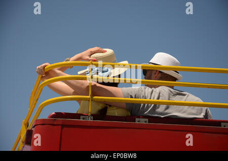 romantisch zu zweit auf Oberdeck eines Busses, Malta Europa Stockfoto