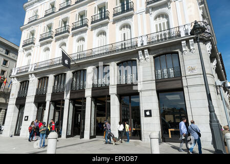 Apple-Store in der Puerta del Sol, Madrid, Spanien Stockfoto