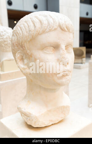 Alten Marmorbüste von Roman Emperor Nero in die Nationale Archäologische Museum von Spanien, Madrid Stockfoto