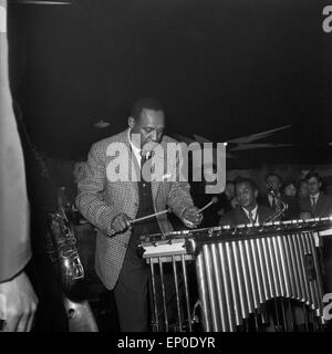 Der Amerikanische Jazzmusiker Und Schlagzeuger Lionel Hampton in Aktion, 30. November 1956. Amerikanischer Jazzmusiker Lionel Hampt Stockfoto