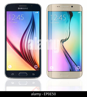 Black Sapphire Samsung Galaxy S6 und Platinum Samsung Galaxy S6 Goldrand auf weißem Hintergrund. Stockfoto