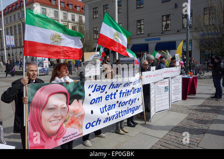 Im Exil Iraner protestieren gegen die iranische Regierung am Kungsportsplatsen Square in Göteborg, Schweden Stockfoto