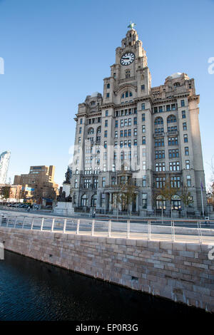 Neue Kanalsystem verbindet nun die Leeds-Liverpool Kanal Liverpools berühmten Albert Dock. Im Oktober 2010 gewann diesen Kanal link Stockfoto