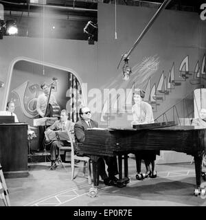 Fernsehproduktion Einer Musiksendung Beim NWDR in Hamburg 1955. TV-Musik-show Produktion am deutschen Radio- und Fernsehsender NWDR, 19 Stockfoto