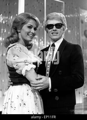 Der Deutsche Sänger Heino Mit Seiner Frau Hannelore, 1970er Jahre Deutschland. Deutsche Sänger Heino mit seiner Frau Hannelore, Ger Stockfoto