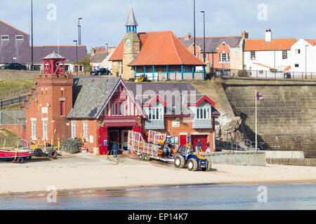 Cullercoats RNLI Lifeboat Station. Cullercoats, Nord-Ost-England, UK Stockfoto