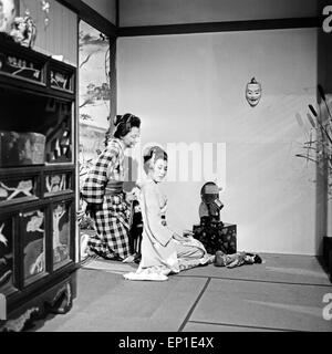 Szenenfoto Einer Aufführung der Oper "Madame Butterfly" von Giacomo Puccini in Hamburg, Deutschland, 1950er Jahre. Szene aus dem Stockfoto