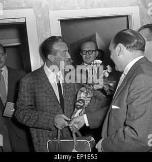 Der Niederländisch deutschen Showmaster Und Entertainer Lou van Burg, Deutschland 1950er Jahre. Niederländisch Deutsch zeigen, Moderatorin und e Stockfoto