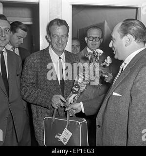 Der Niederländisch deutschen Showmaster Und Entertainer Lou van Burg in Hamburg, Deutschland, 1950er Jahre. Niederländisch Deutsch zeigen pres Stockfoto