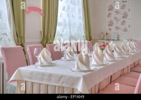 Restaurant-Tischdekoration Hochzeit-Stil Stockfoto