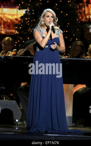 2014 CMA Country Christmas in der Bridgestone Arena - Performances mit: Carrie Underwood wo: Nashville, Tennessee, Vereinigte Staaten, wann: 8. November 2014 Kredit: Judy Eddy/WENN.com Stockfoto