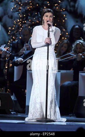 2014 CMA Country Christmas in der Bridgestone Arena - Performances mit: Idina Menzel wo: Nashville, Tennessee, Vereinigte Staaten, wann: 8. November 2014 Kredit: Judy Eddy/WENN.com Stockfoto