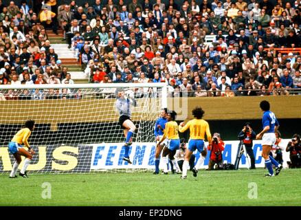 Brasilien / Italien, dritter Stelle übereinstimmen, 1978 FIFA World Cup, Estadio Monumental, Buenos Aires, Argentinien, 24. Juni 1978. Endstand: Brasilien 2: 1 Italien. Dino ZOFF spart Stockfoto