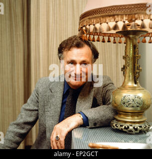 Paul Eddington, Star der BBC TV-Serie "The Good Life", wie Jeremy Leadbetter Charakter im Februar 1979 Bild. Stockfoto