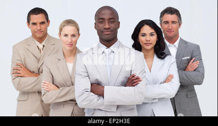 Zuversichtlich afroamerikanischer Geschäftsmann führt sein team Stockfoto