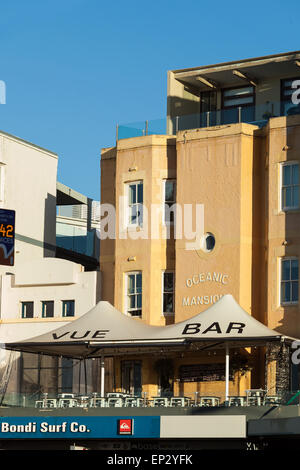 Art-Deco-Bondi Beach Apartments auf der Campbell Parade, Sydney, Australien, 13. Mai 2015. Stockfoto