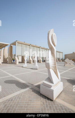 Blick auf Skulpturen ausgestellt im National Museum in Manama, Bahrain Stockfoto