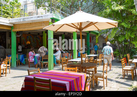 Hof-Café im Barefoot Shop, Colombo, Sri Lanka, Asien Stockfoto