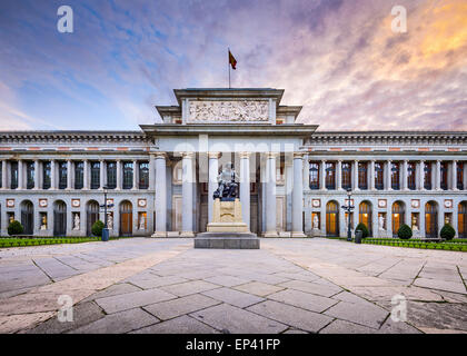 Die Fassade des Museo del Prado in Madrid, Spanien. Stockfoto