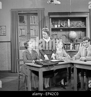 Die Abiturientin, Fernsehfilm, Deutschland 1958, Regie: Georg Marischka, Monia: Inge Meysel, Heli Finkenzeller, Elisabeth J Stockfoto