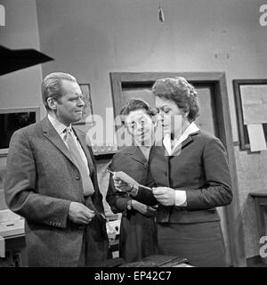 Die Abiturientin, Fernsehfilm, Deutschland 1958, Regie: Georg Marischka, Monia: Inge Meysel, Heli Finkenzeller, Albert Liev Stockfoto