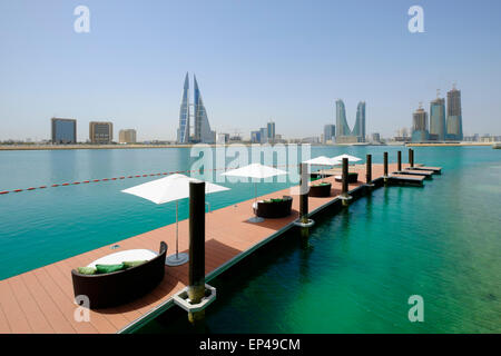 Blick auf Skyline von Bahrain und Bahrain Bay aus neuen Luxus in vier Jahreszeiten Bahrain Bay Hotel in Bahrain Stockfoto