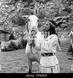 Günther Hoffmann in der Rolle des Winnetou in der Aufführung von "Der Schatz Im Silbersee" Unter der Regie von Wulf Leisner von Stockfoto