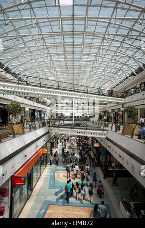 Centro Vasco da Gama Shopping-Mall in den Parque Das Atlantico Lissabon Portugal. Stockfoto