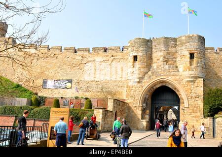 Lincoln, UK - 9. April 2015: Lincoln Castle ist eine große Burg, East Midlands, England im späten 11. Jahrhundert erbaute Stockfoto